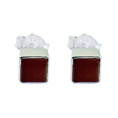 Yuki Red Elegant Solitaire Stud Earring Red Onyx Red Stud