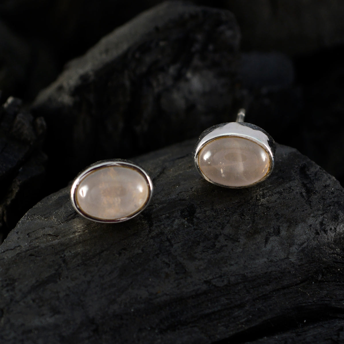 Carolina Pink Elegant Solitaire Stud Earring