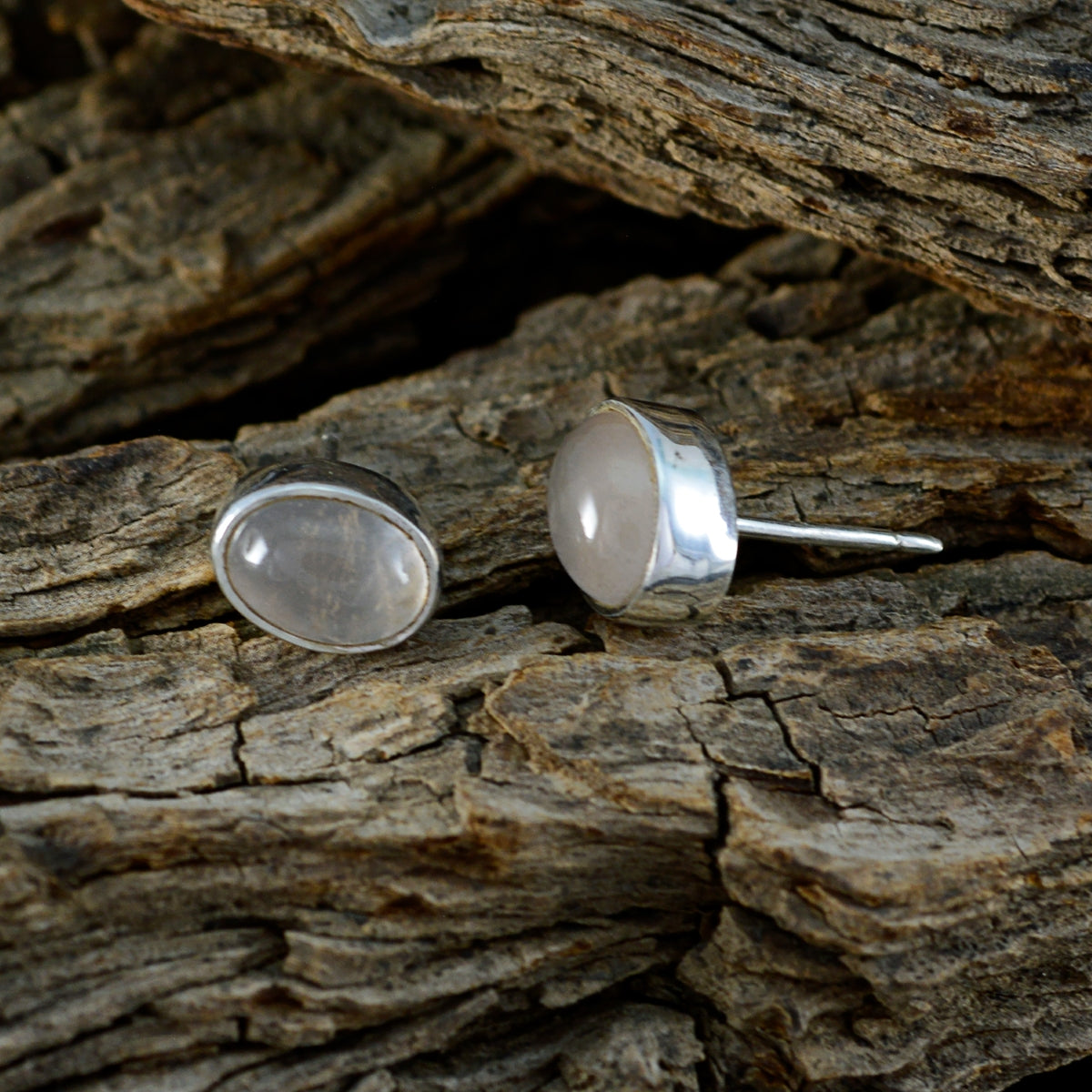 Carolina Pink Elegant Solitaire Stud Earring