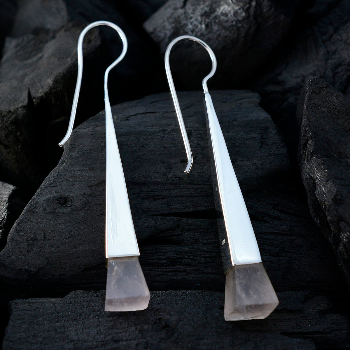Chen Pink Classic Solitaire Dangle Earring