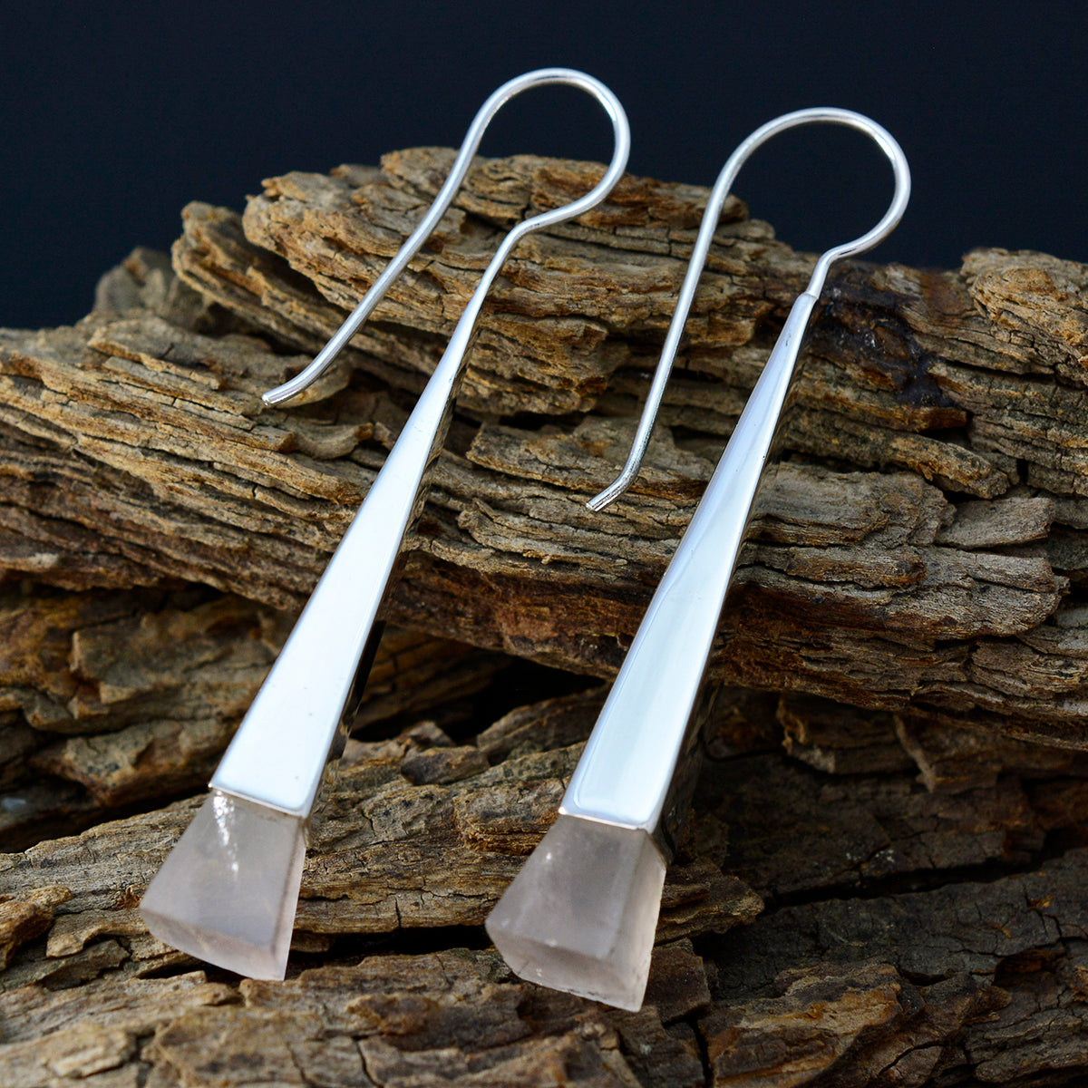 Chen Pink Classic Solitaire Dangle Earring