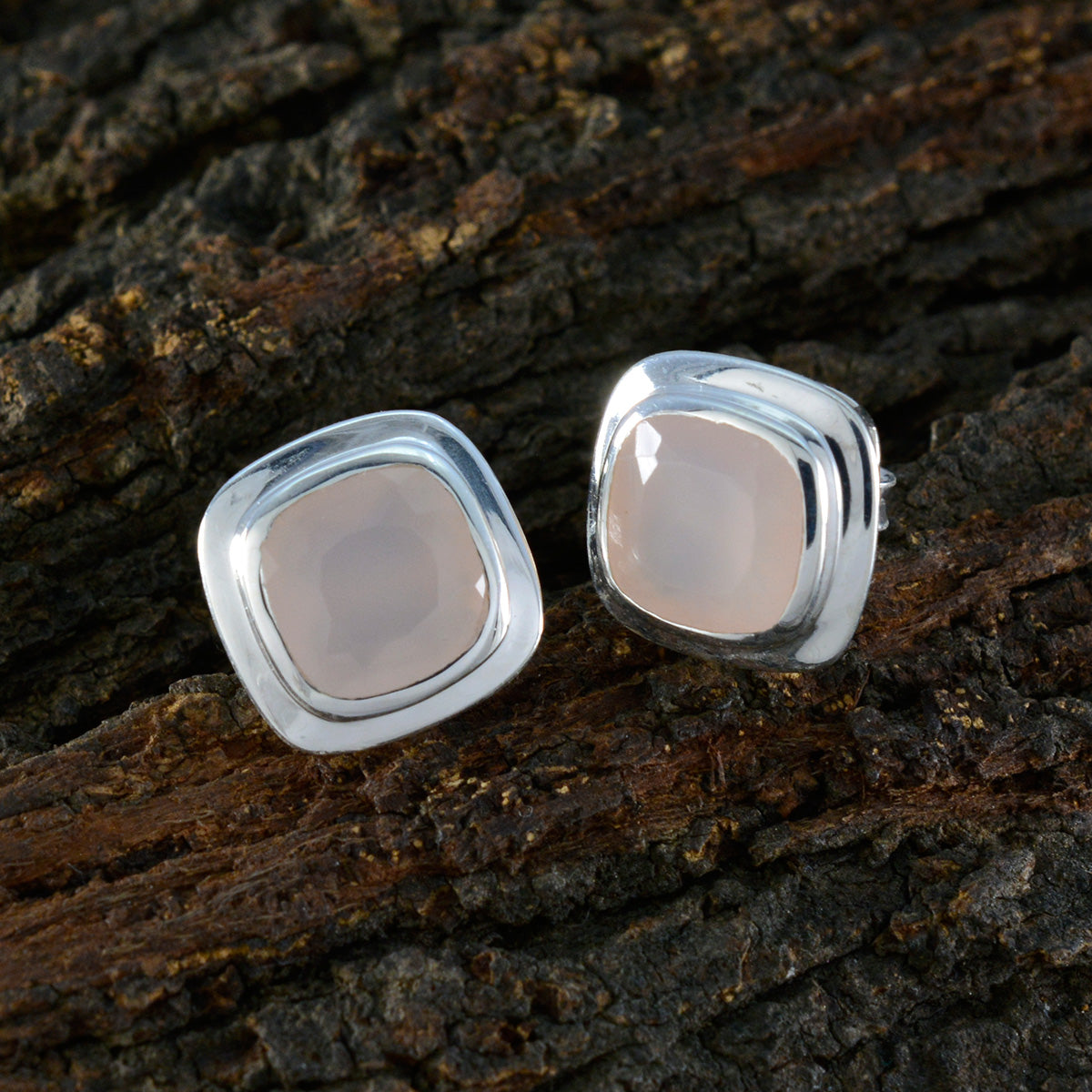 Sophia Pink Dainty Solitaire Stud Earring