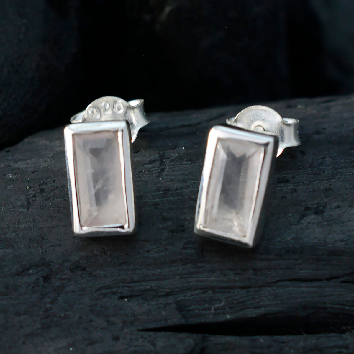 Hazel Pink Delicate Solitaire Stud Earring