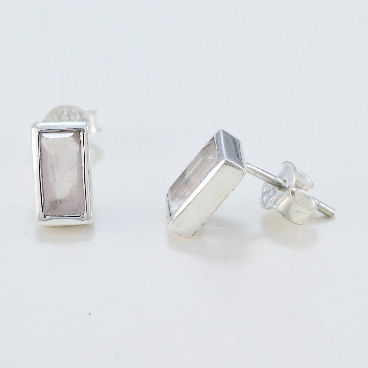 Hazel Pink Delicate Solitaire Stud Earring