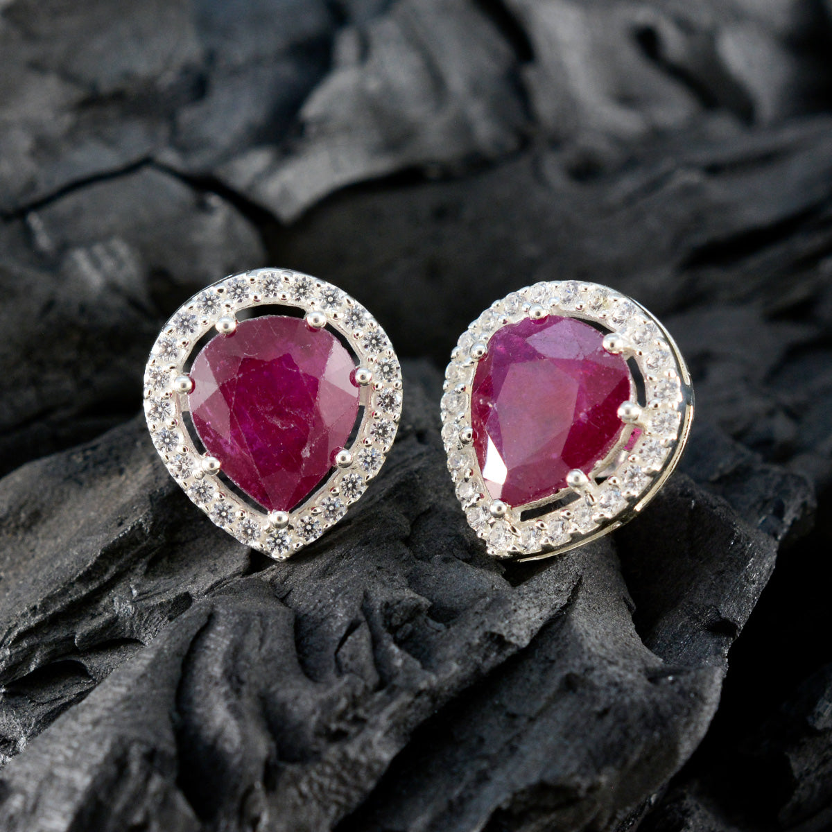 Noelia Red Whisper thin multiple Stud Earring