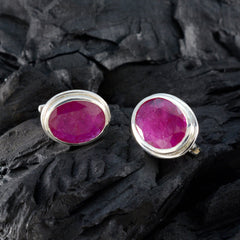 Wen Red Dainty Solitaire Stud Earring