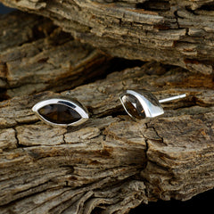 Lorena Brown Elegant Solitaire Stud Earring