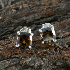 Antonia Brown Dainty Solitaire Stud Earring