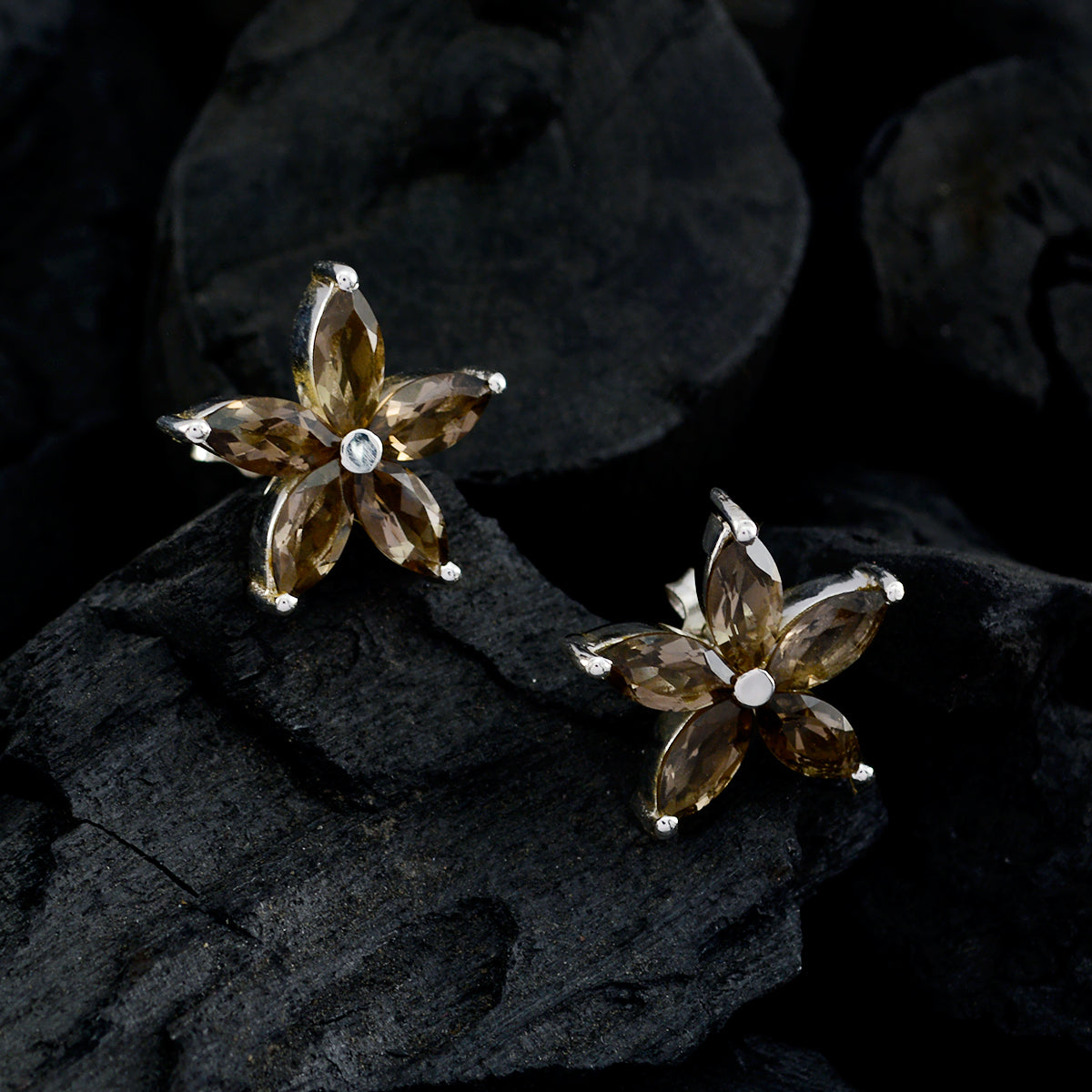 Lucia Brown Slim multiple Stud Earring