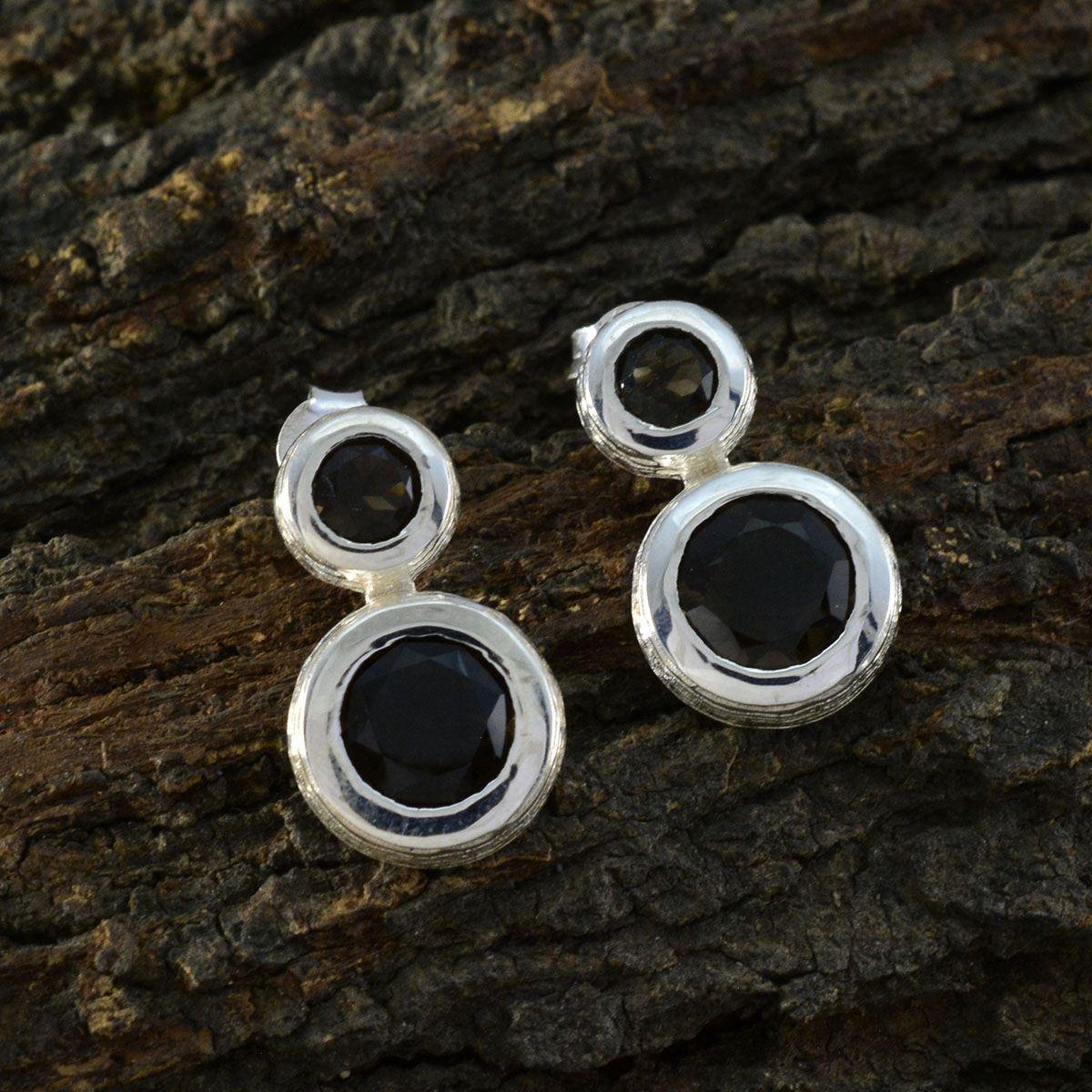 Emily Brown Minimal Toi et Moi Stud Earring