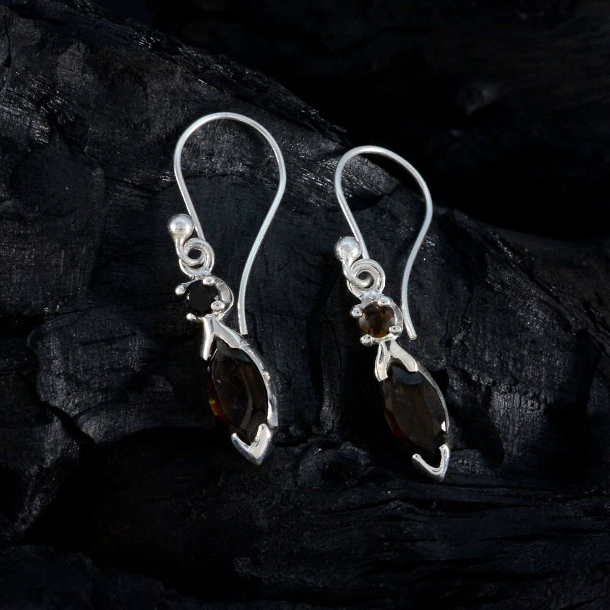 Nella Brown Whisper thin Toi et Moi Dangle Earring