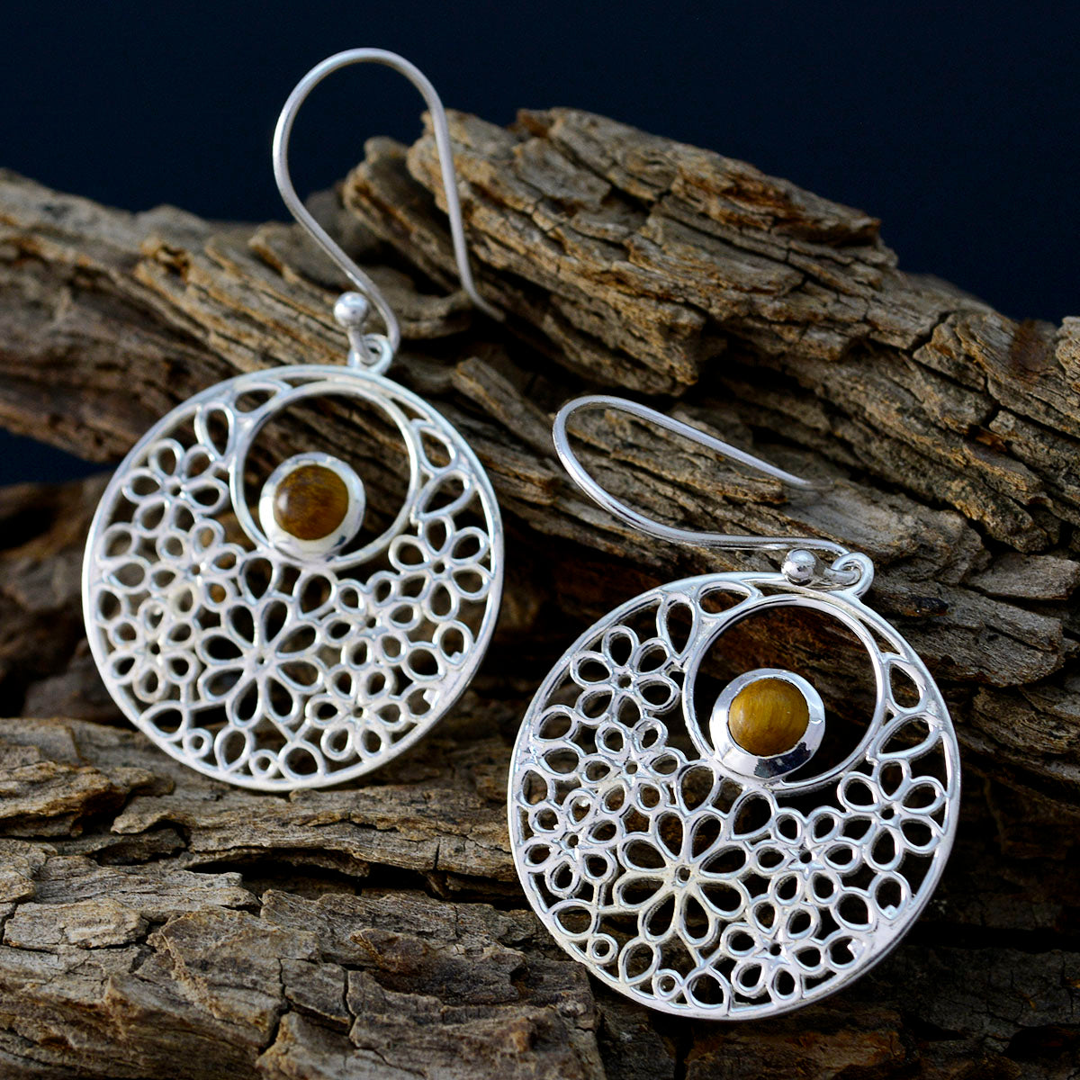 Agnes Brown Mid weight Solitaire Dangle Earring