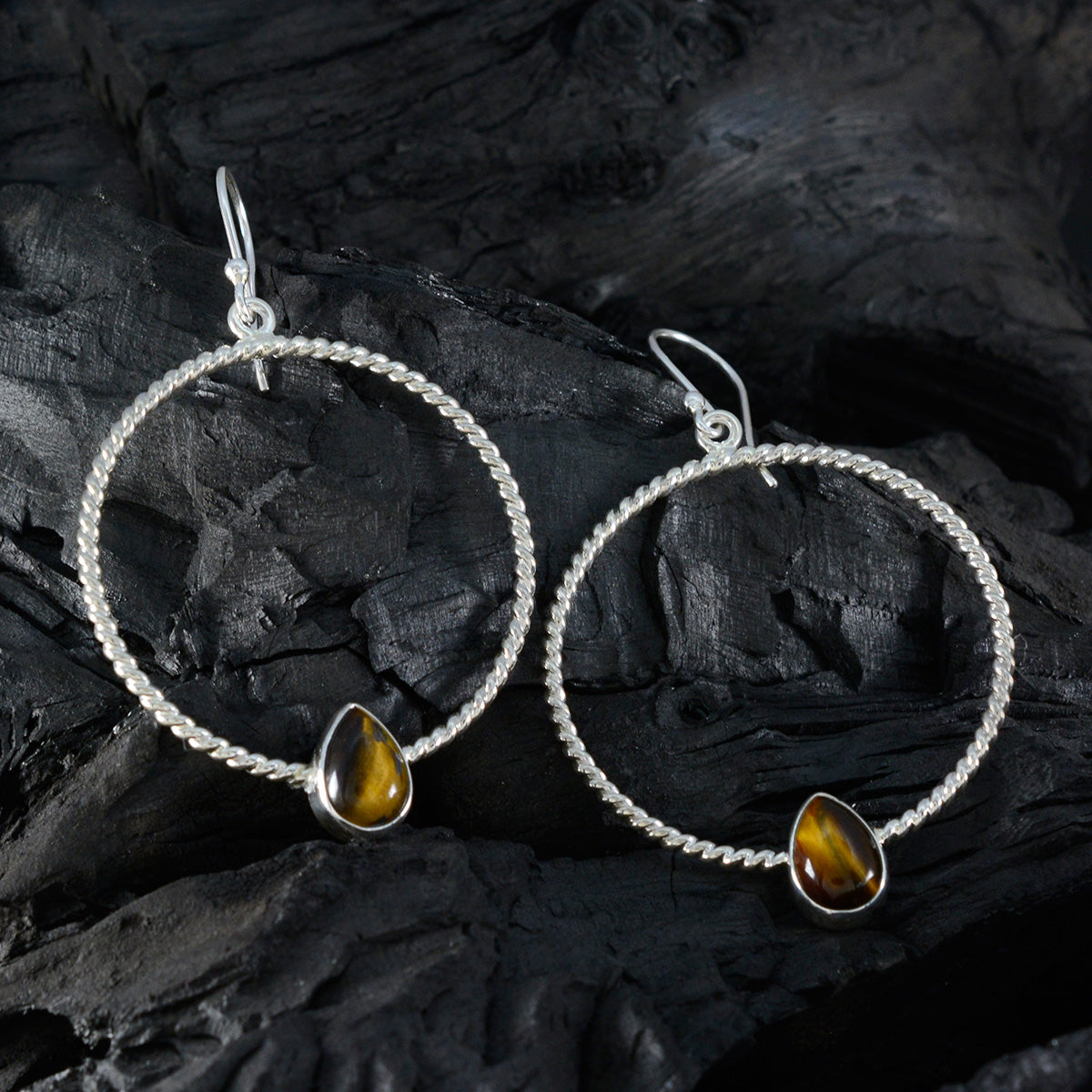 Soo jin Brown Mid weight Solitaire Dangle Earring