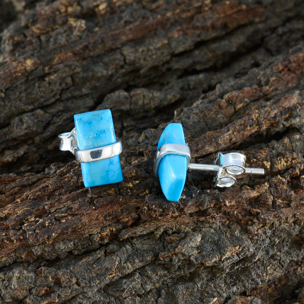 Julieta multicolor Elegant Solitaire Stud Earring