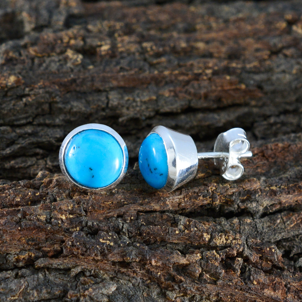 Cecilia multicolor Whisper thin Solitaire Stud Earring