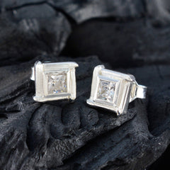 Bruna White Delicate Solitaire Stud Earring