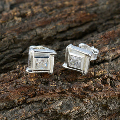 Bruna White Delicate Solitaire Stud Earring