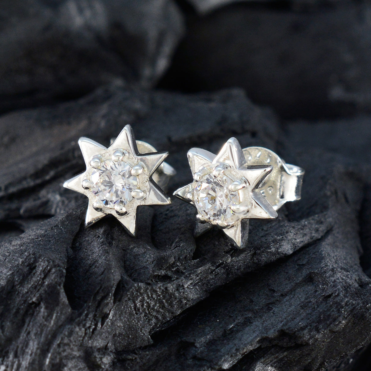 Clara White Elegant Solitaire Stud Earring