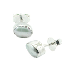 Leah White Elegant Solitaire Stud Earring
