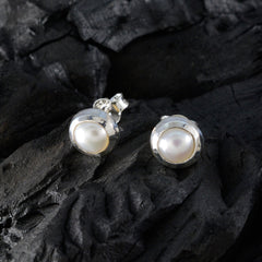 Eva White Delicate Solitaire Stud Earring