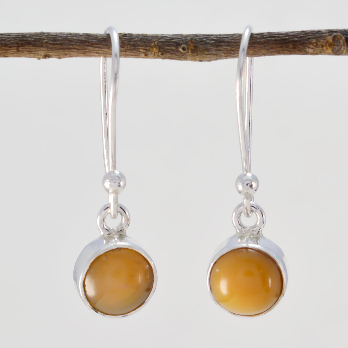 Lucy White Elegant multiple Stud Earring