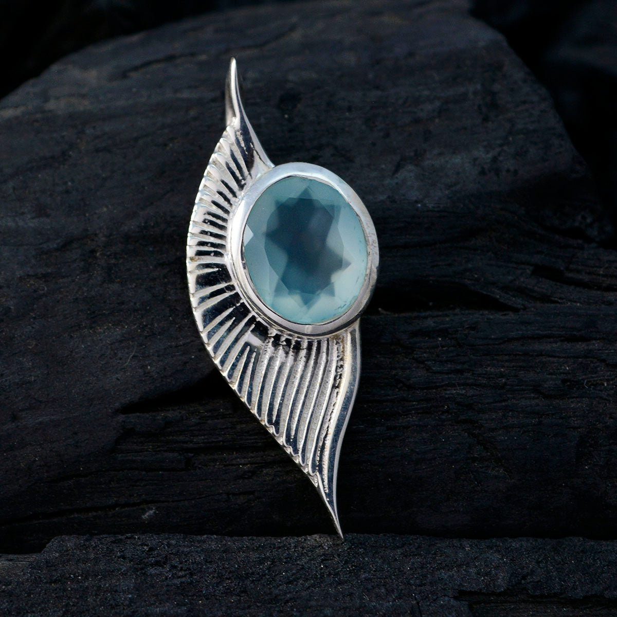 Ines Aqua Luxurious Dainty Pendant