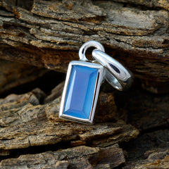 Sarah Aqua Sophisticated Delicate Pendant