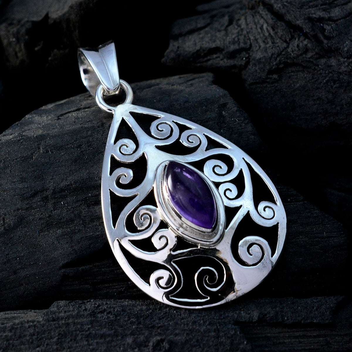 Ivy Purple Art-Deco Featherlight Pendant