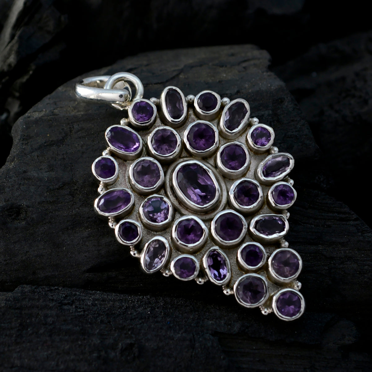 Inès Purple Sophisticated Statement Pendant