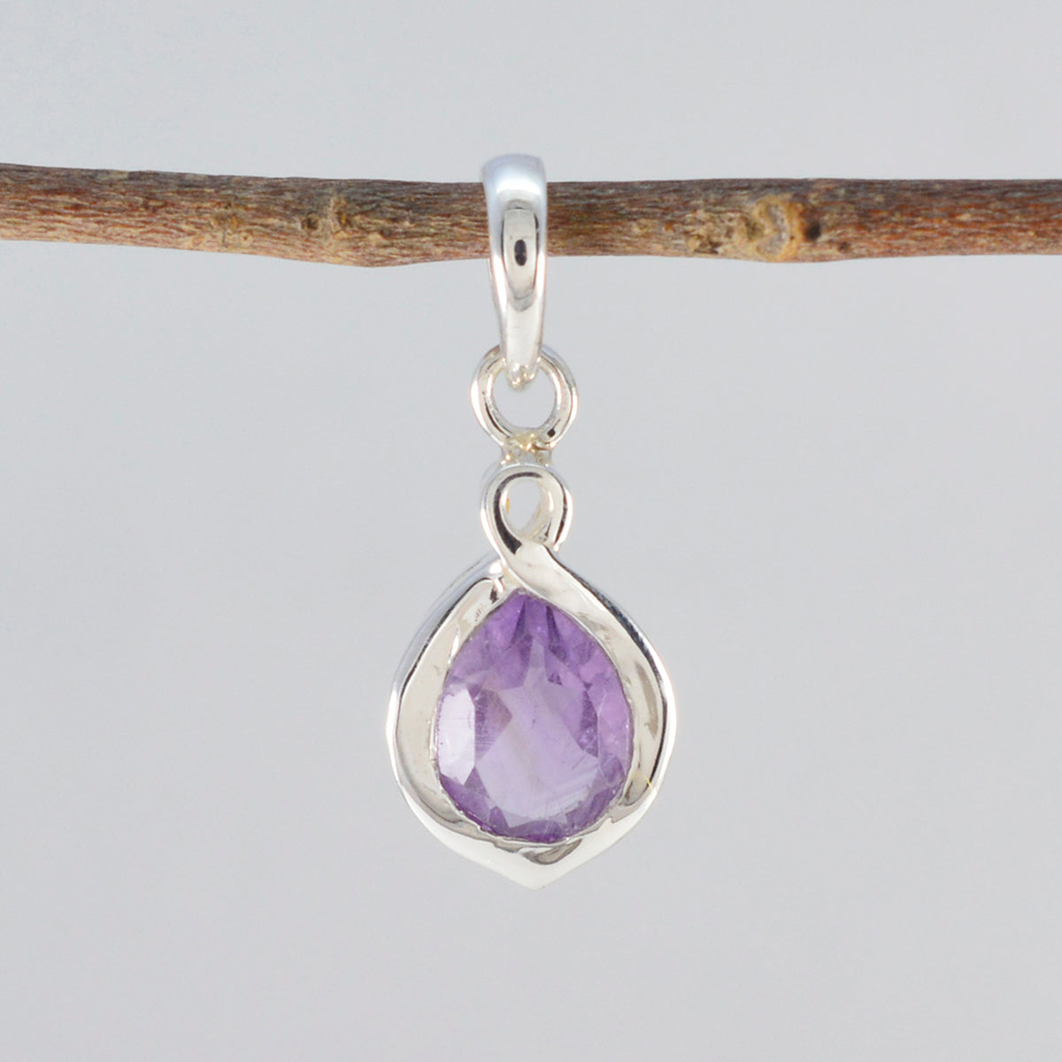 Hye-jin Purple Sophisticated Elegant Pendant