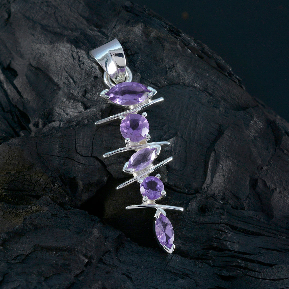 Andrea Purple Luxurious Tiny Pendant