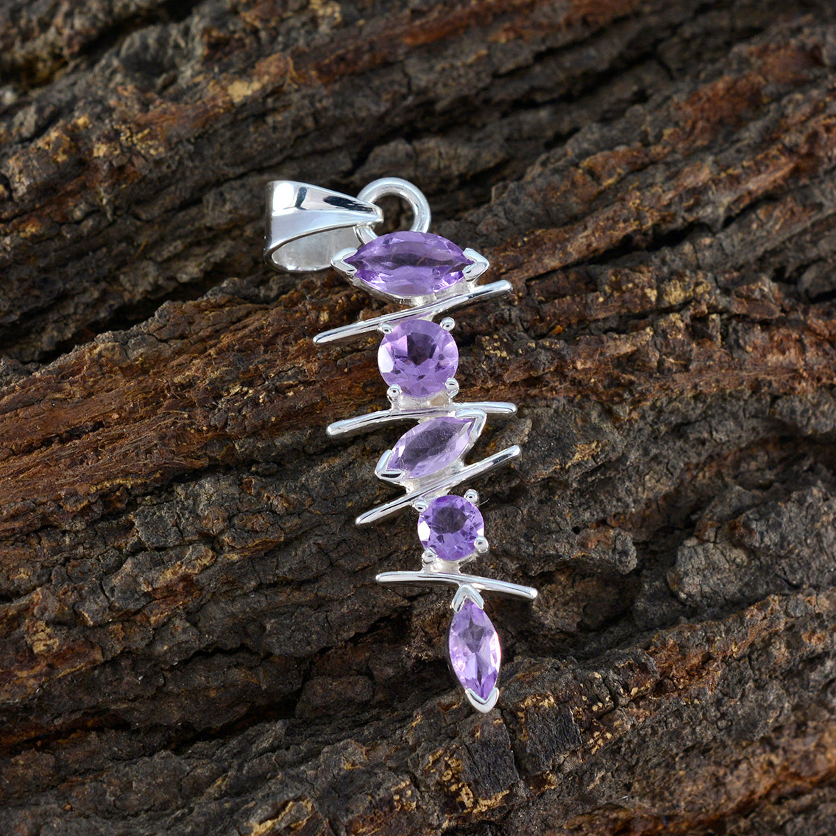 Andrea Purple Luxurious Tiny Pendant