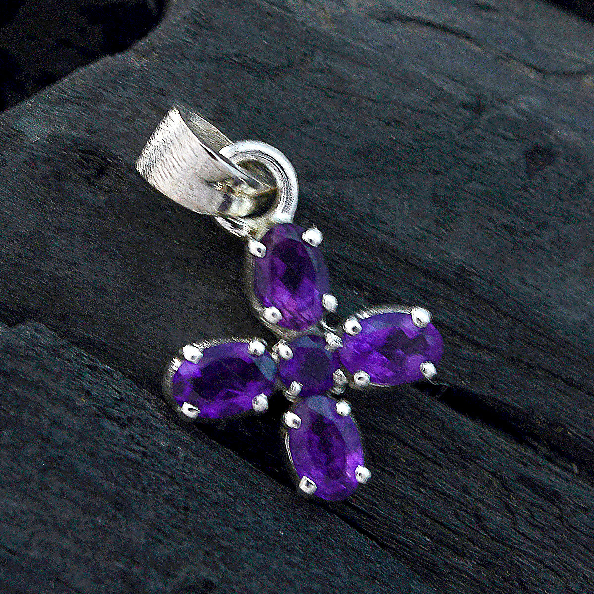 Pilar Purple Love Delicate Pendant