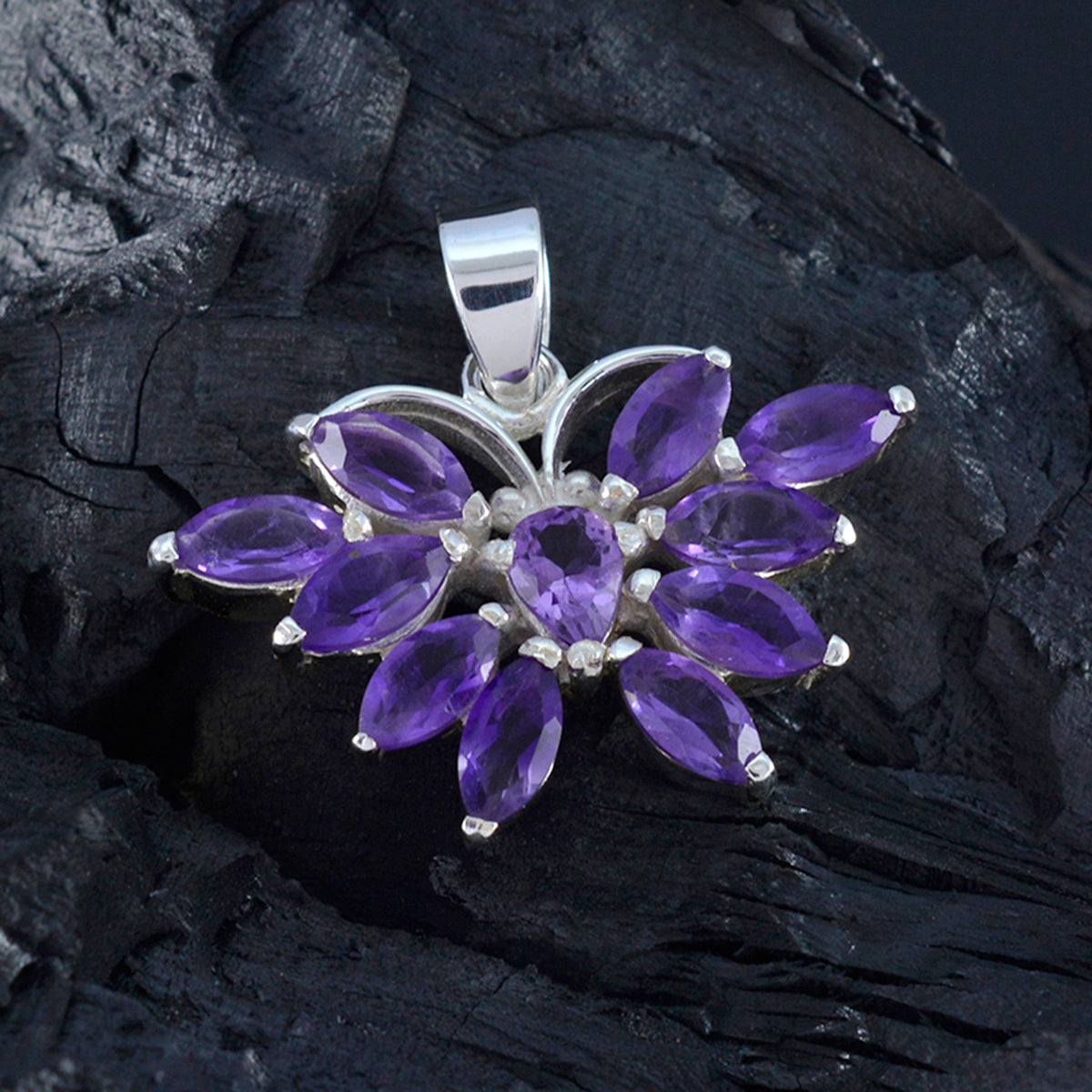 Eliza Purple Luxurious Eye-catching Pendant