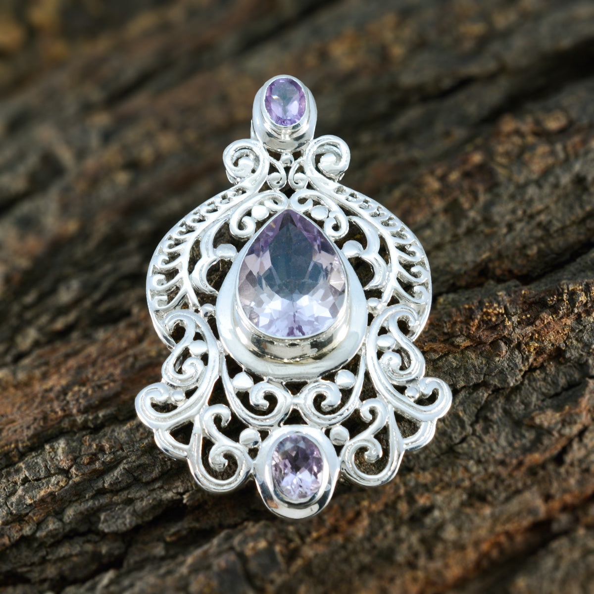 Alice Purple Cultural Chunky Pendant