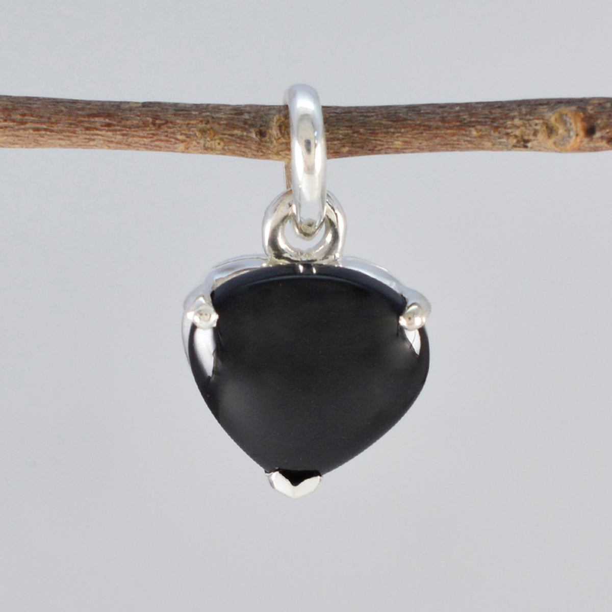 Elena Black valentine Delicate Pendant