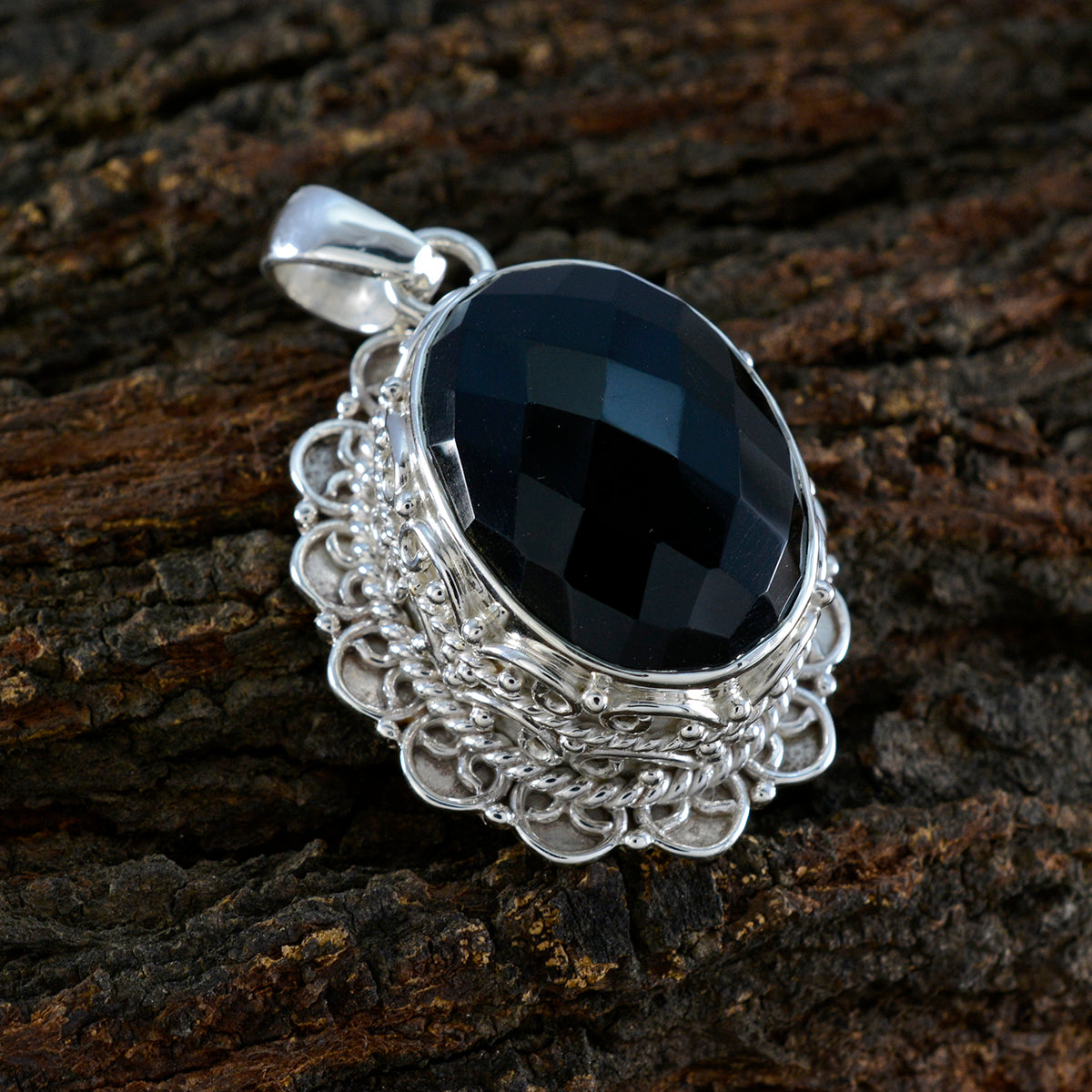 Fernanda Black Rope-Wire Chunky Pendant