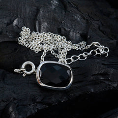 Aaliyah Black Graceful Classic Pendant