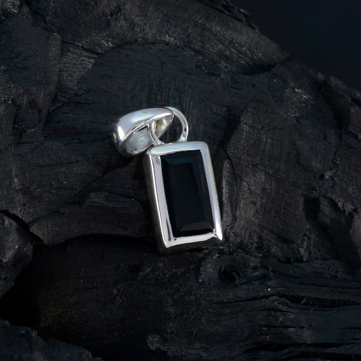Scarlett Black Signet Delicate Pendant