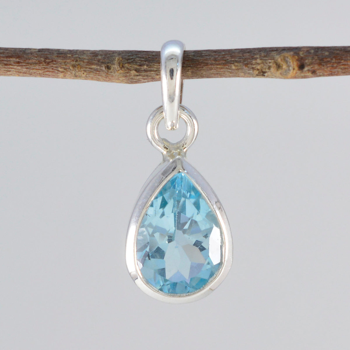Naomi Blue Signet Elegant Pendant