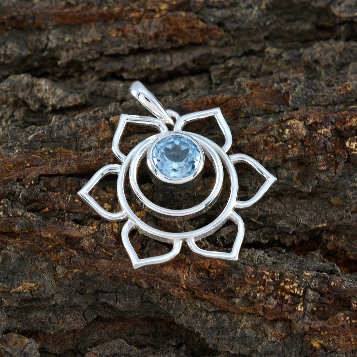 Hanna Blue Rope-Wire Dainty Pendant