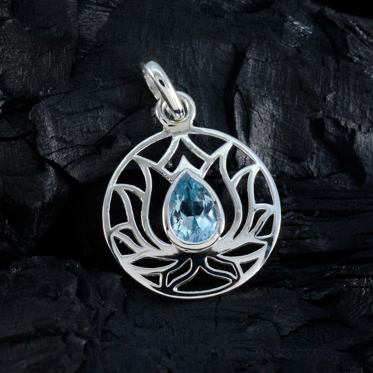 Bella Blue Rope-Wire Dainty Pendant