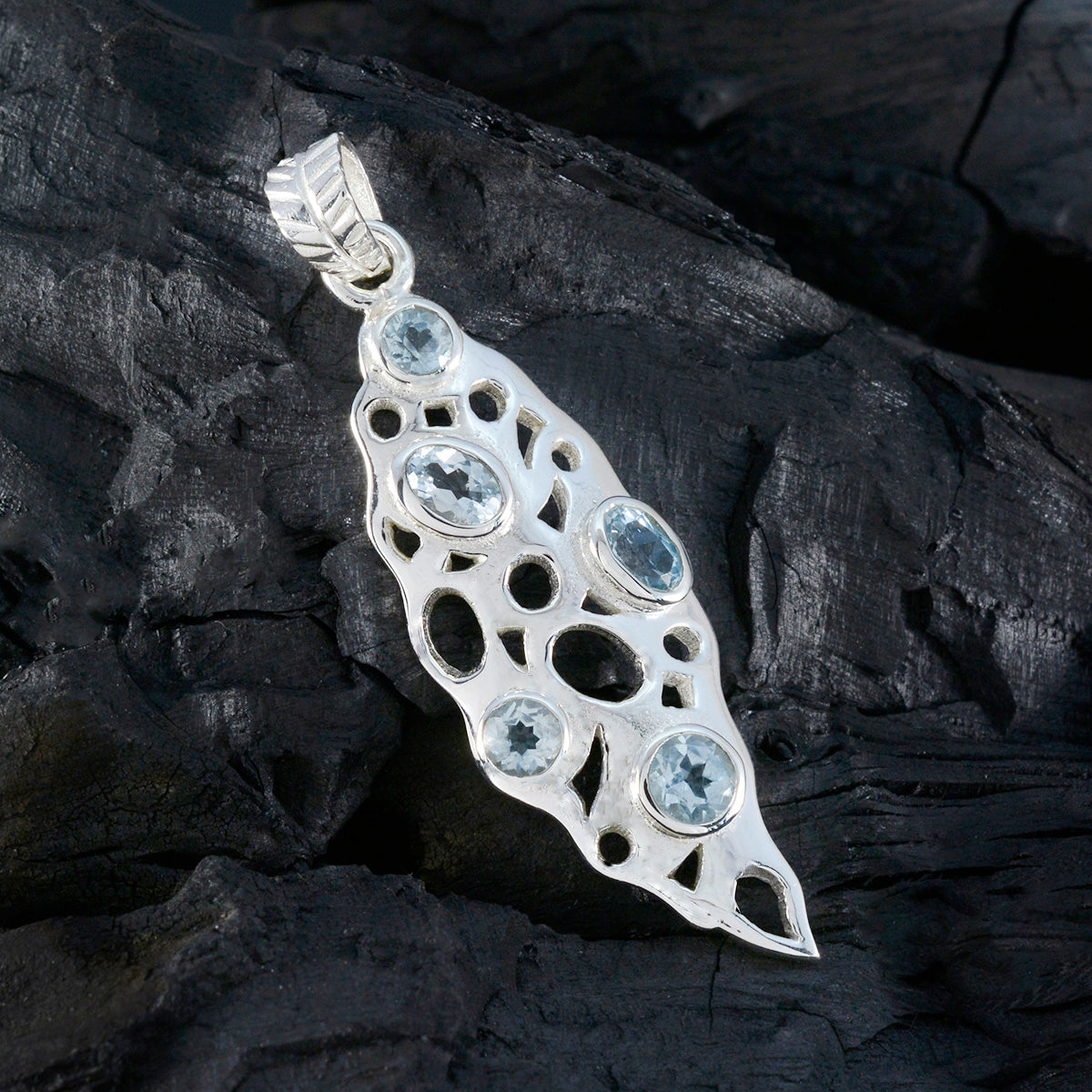Emilia Blue Geometric Eye-catching Pendant