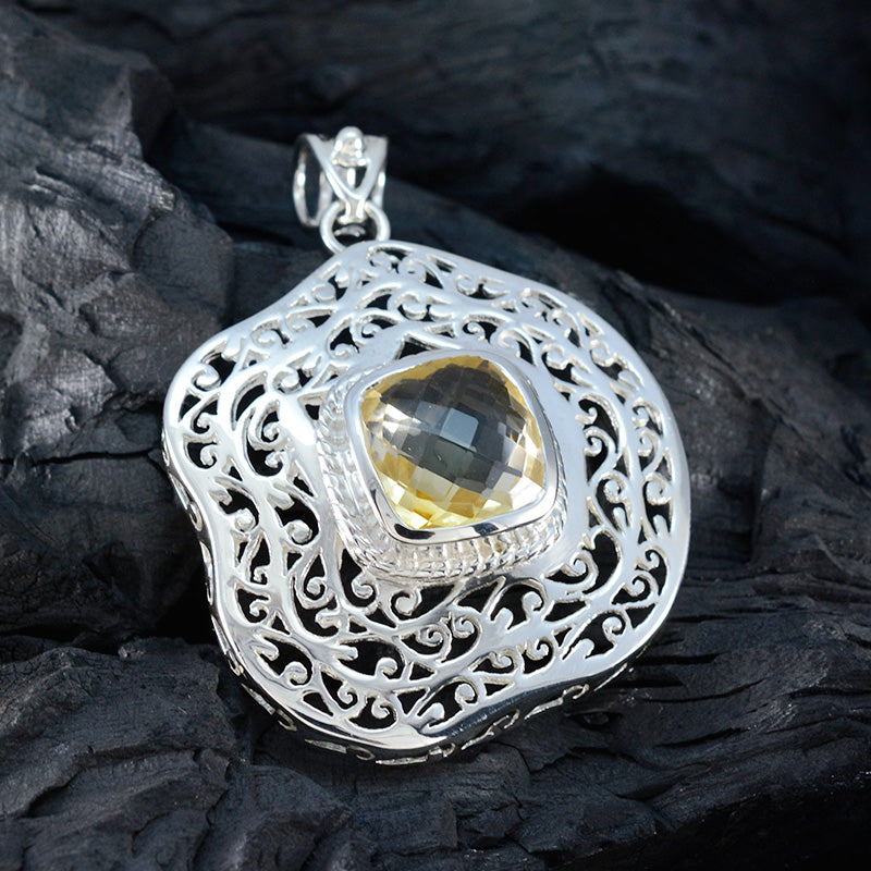 Lucy Yellow Retro Chunky Pendant