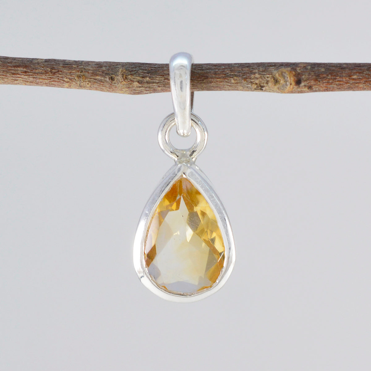 Nari Yellow Cocktail Elegant Pendant