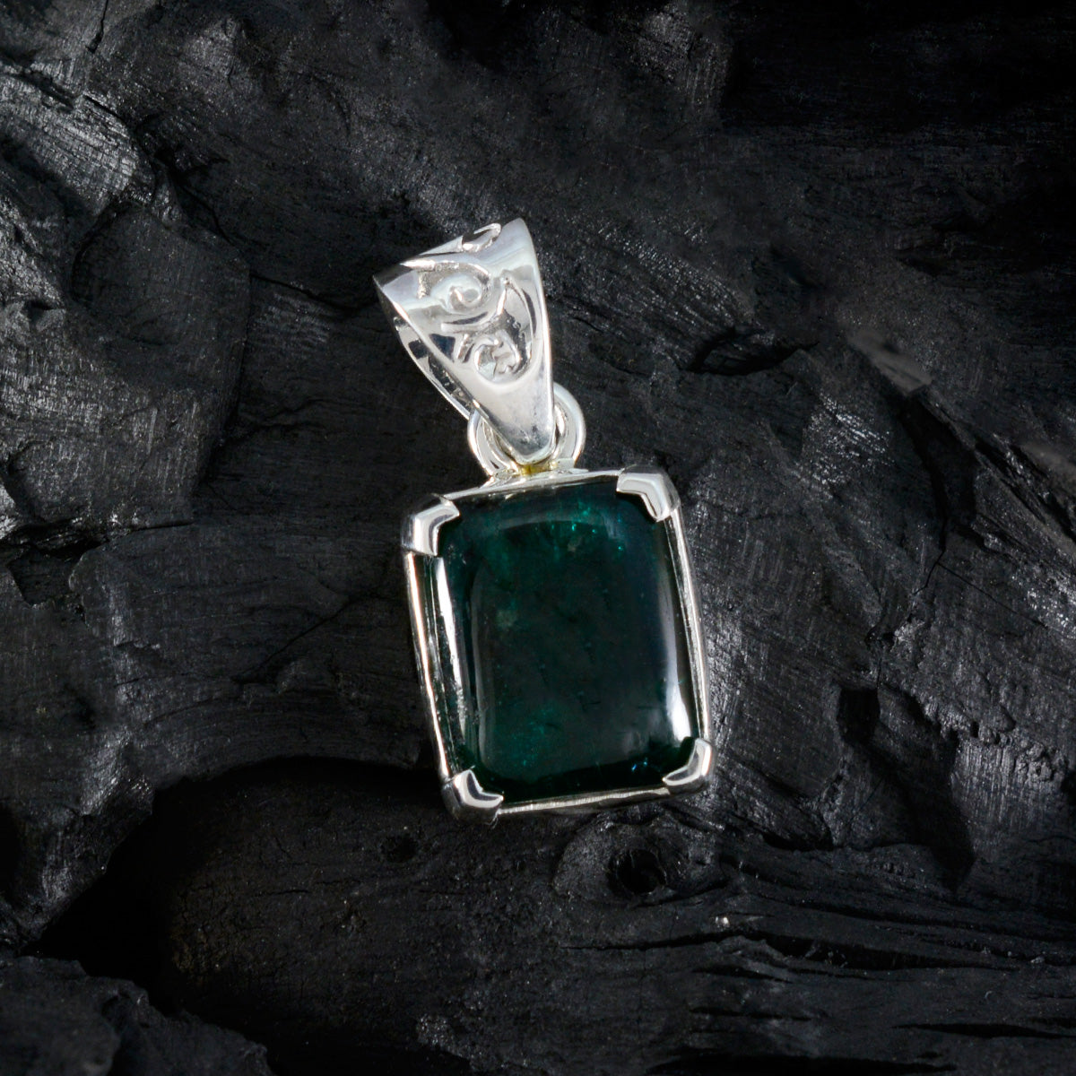 Zoe Green propsel Whisper-thin Pendant