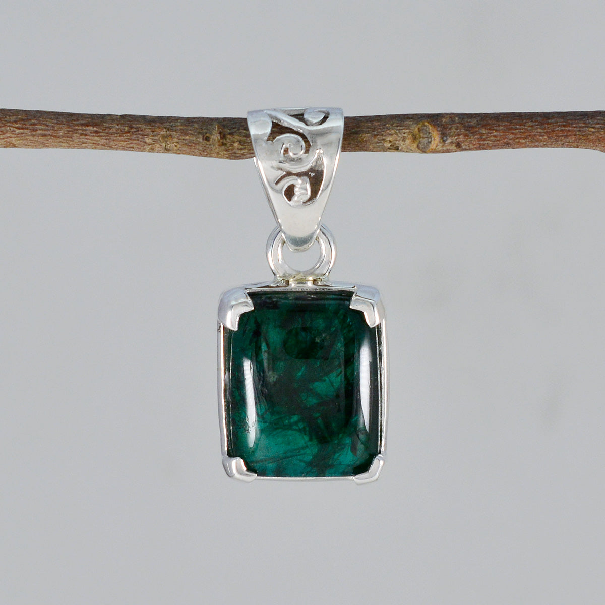 Zoe Green propsel Whisper-thin Pendant