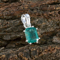 Zoe Green Romantic Delicate Pendant
