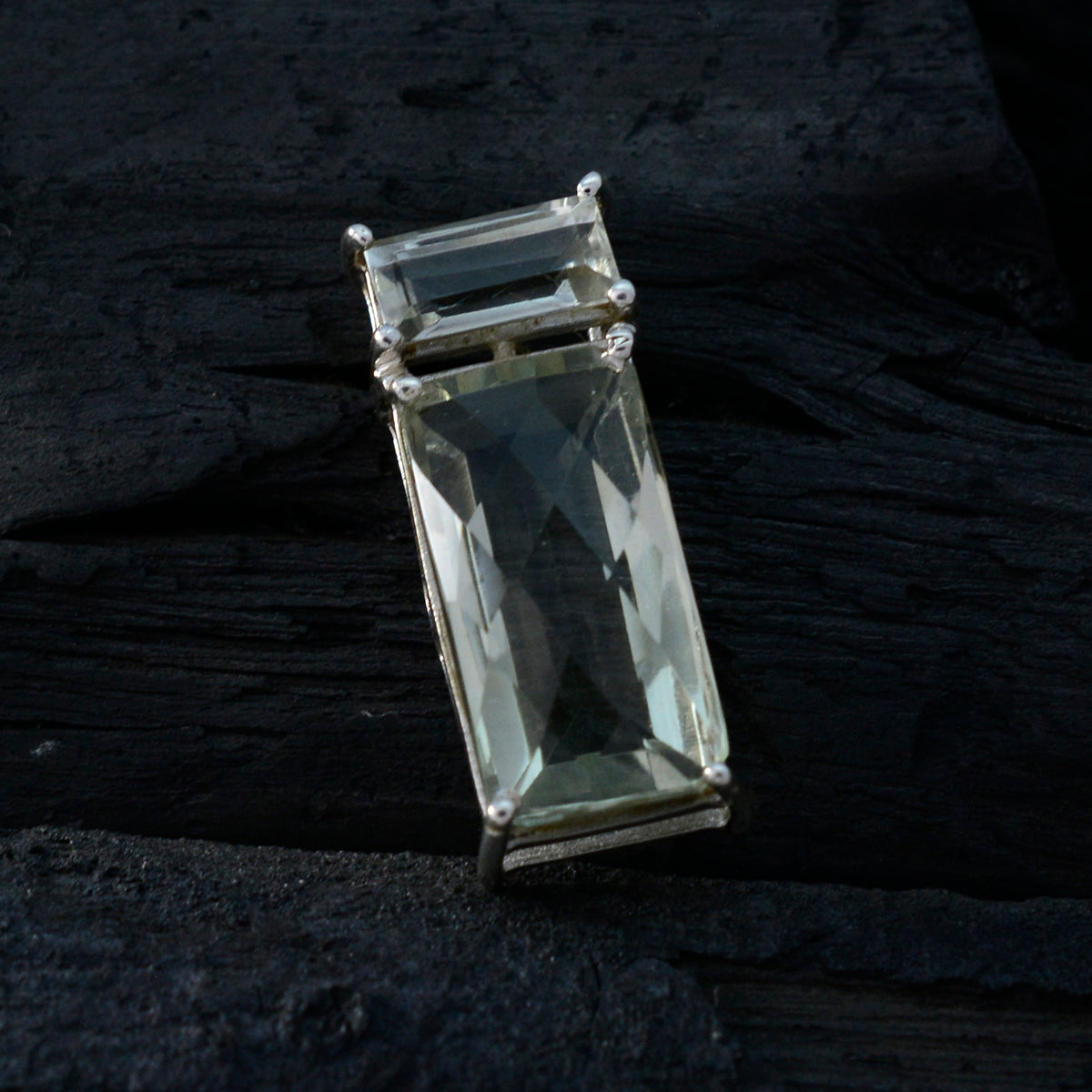 Chen Light Green wedding Elegant Pendant