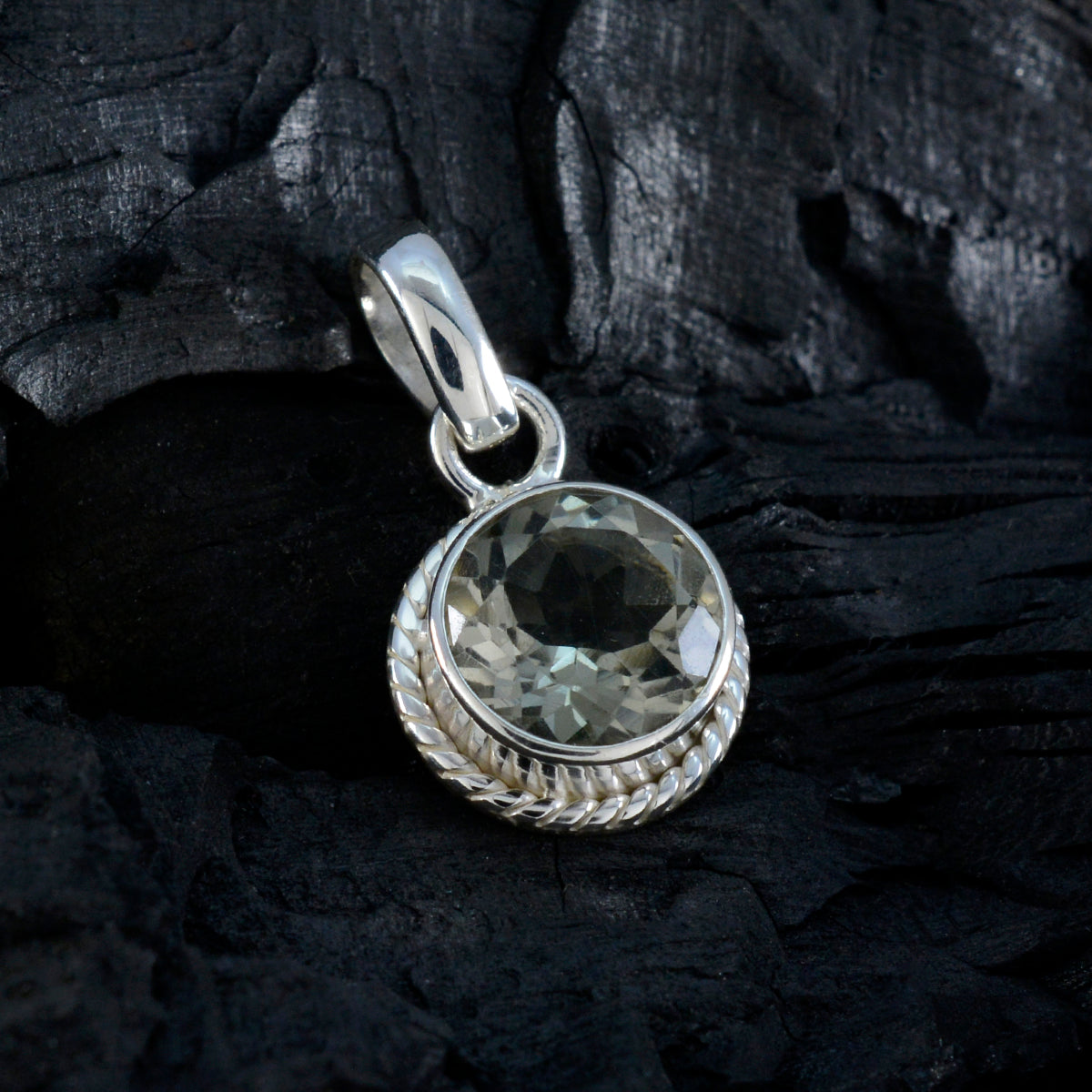 Nayara Light Green Rope-Wire Whisper-thin Pendant